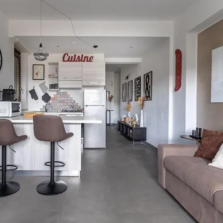 Radio Intero Moderno A Trastevere Apartment