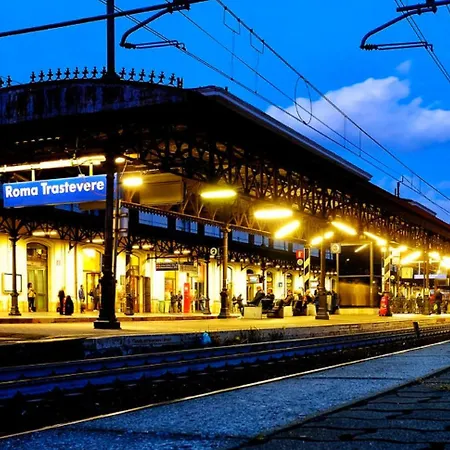 Radio Intero Moderno A Trastevere Lägenhet